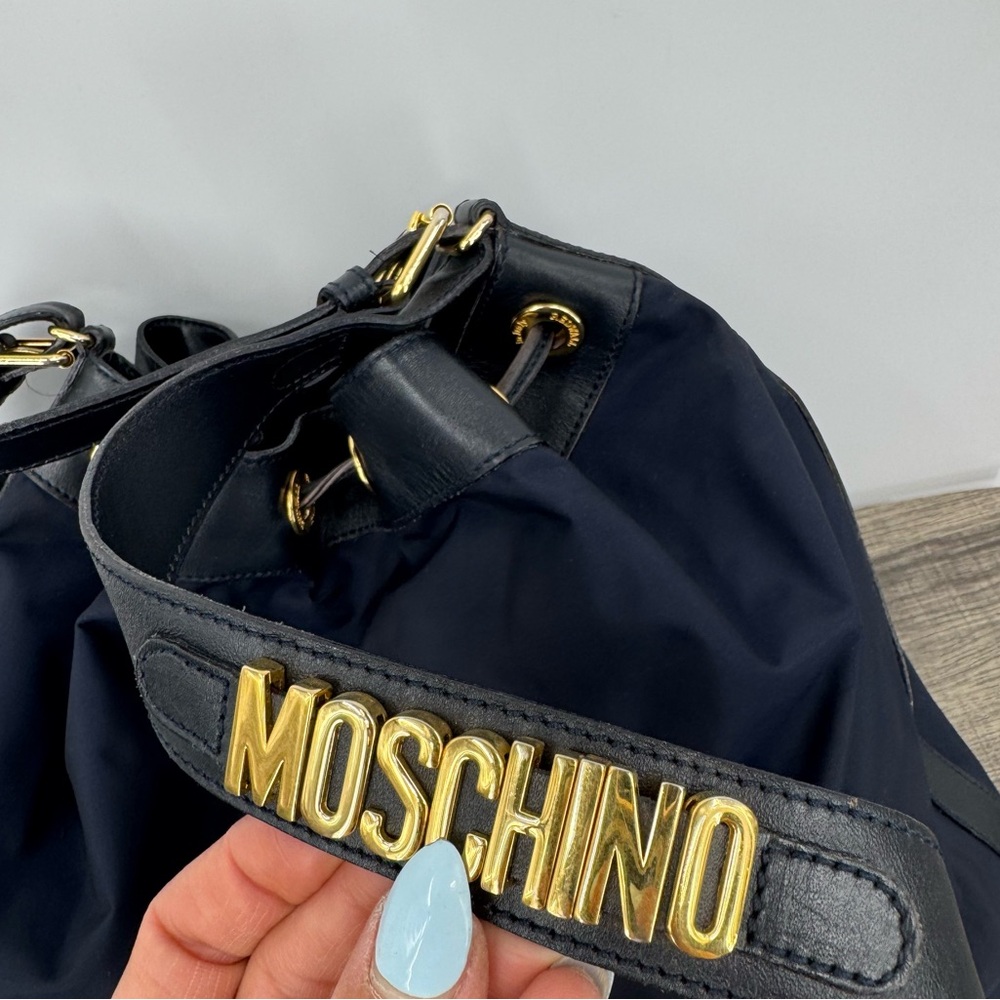 Moschino Vintage Bucket Redwall Nylon Navy Blue Shoulder Bag Crossbody - Picture 5 of 14